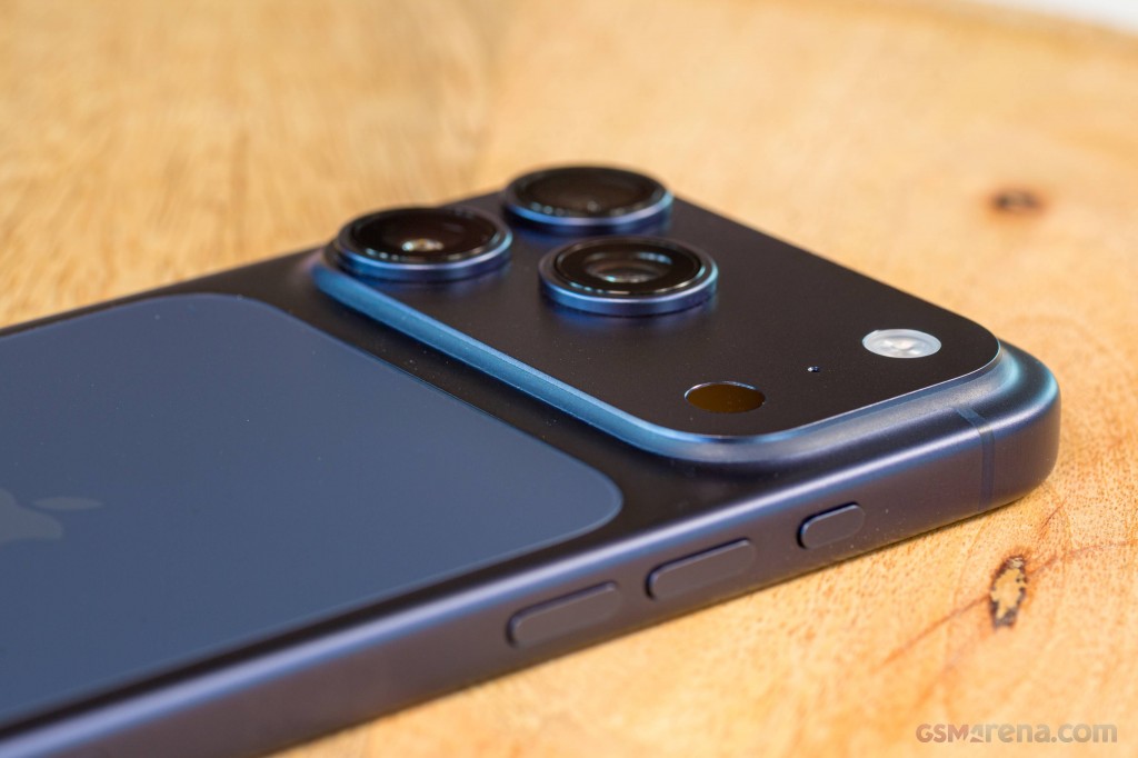 Apple iPhone 17 Pro  E-Sim